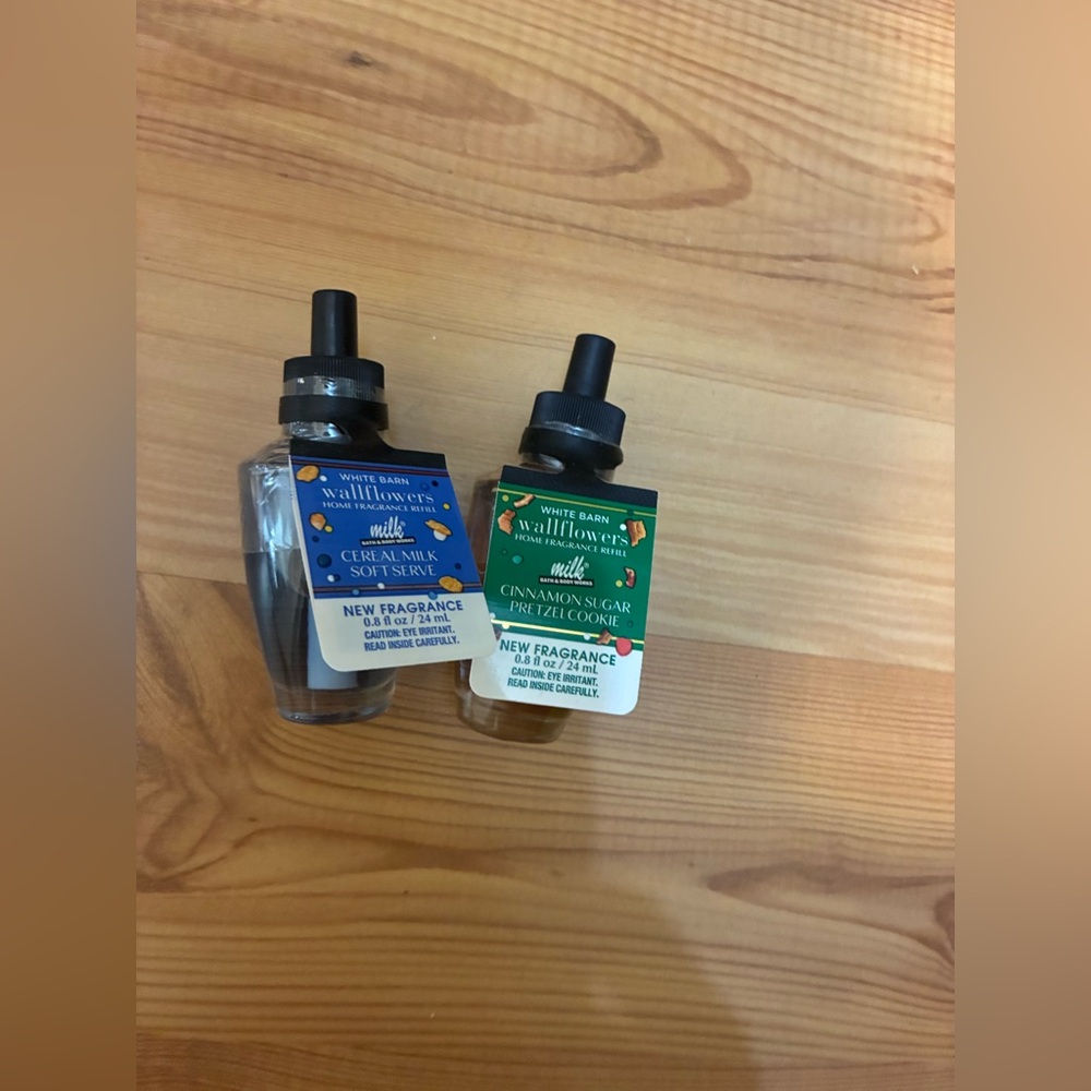 Bath & Body Wallflowers Plug-In Refills in Lot of 2